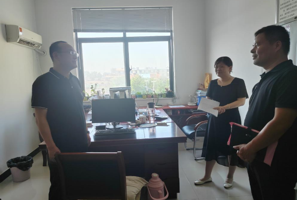 淮北市统计局党组书记、局长葛剑到濉溪县刘桥镇统计站调研慰问